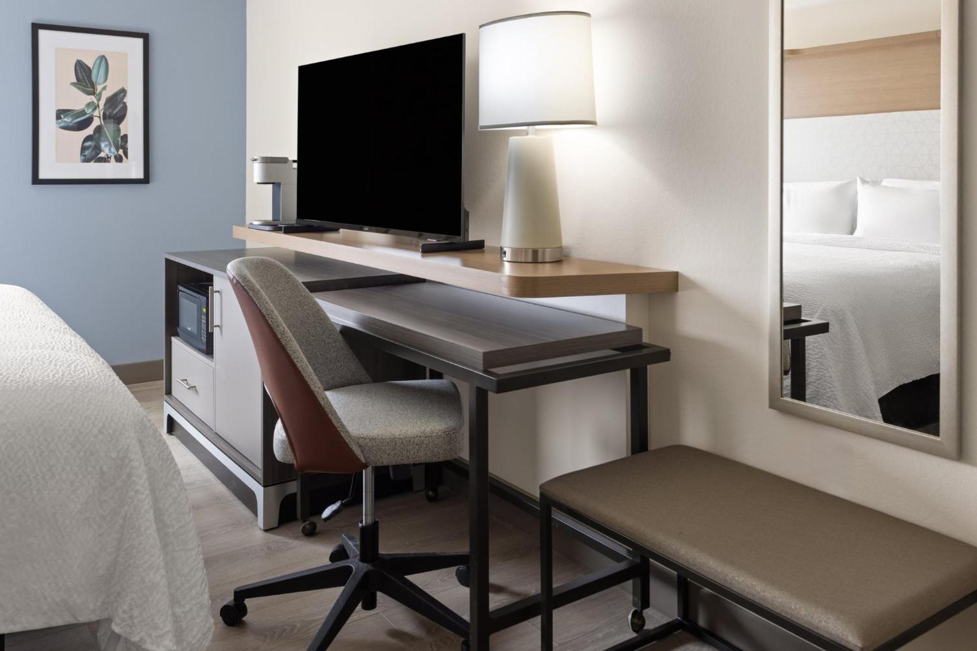 Holiday Inn & Suites Richmond West End, An Ihg Hotel Eksteriør bilde